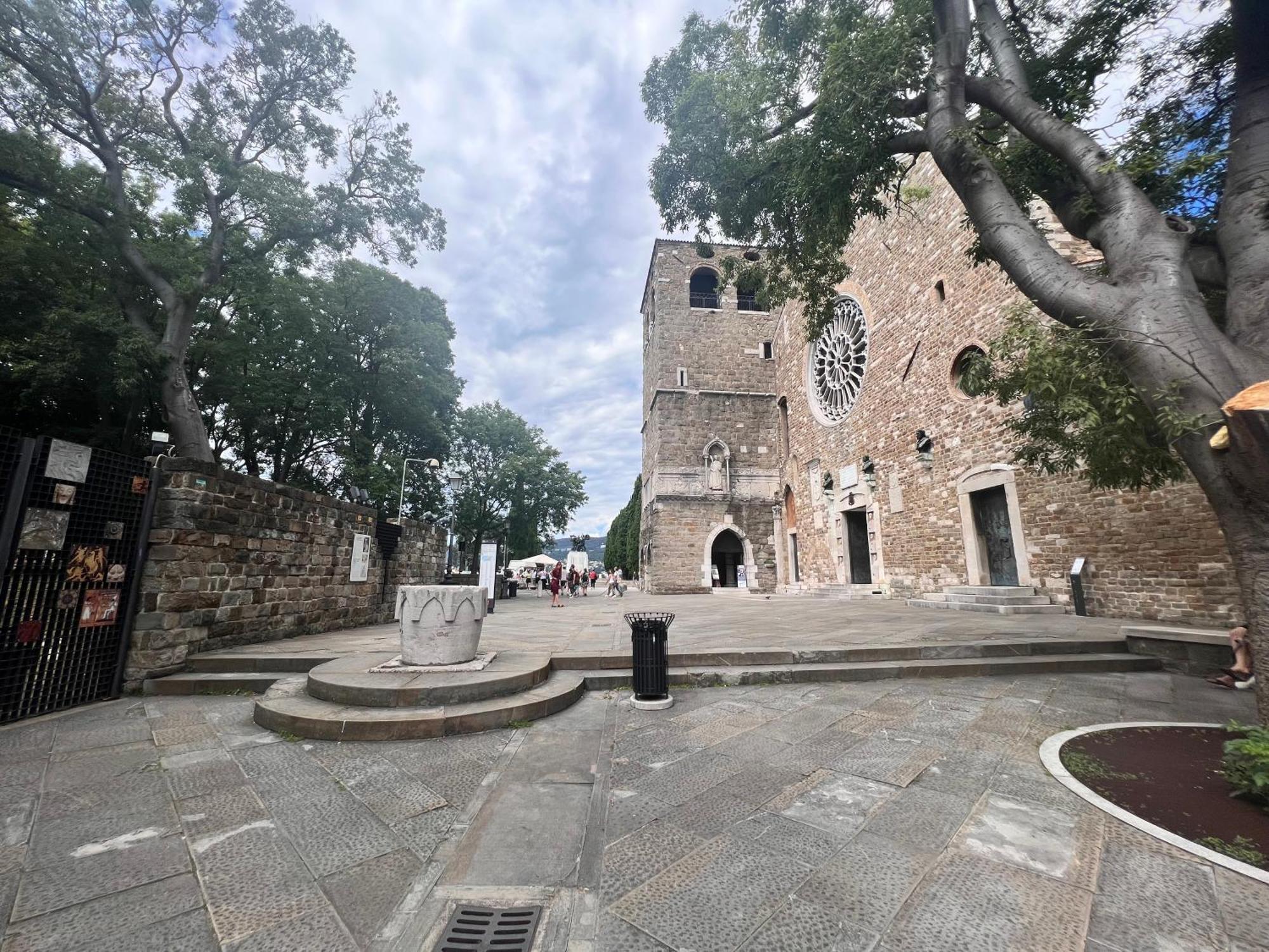 Appartamento Al Castello Трієст Екстер'єр фото